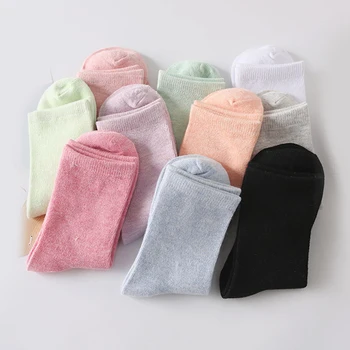 5 Párů/Set Bavlny Ženy Ponožky 10 Solidní Candy Barvy Černá Bílá Modrá Zelená Růžová Červená Harajuku Neformální Posádky Krátký Styl