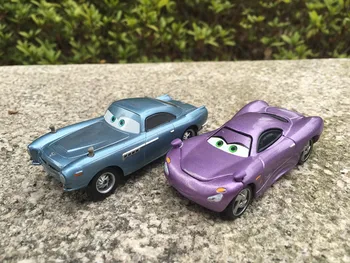Disney Pixar Cars 2 Finn McMissile & Holly Kvaltová 1:55 2ks Kovový Odlitek Hračka Vozy Nové Volné