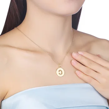 INALIS vydlabat Písmeno C Ženy Náhrdelníky Zlaté Barevný Kruh Design Přívěsek Náhrdelník Módní Šperky Romantické Ples Dárek Hot Prodej