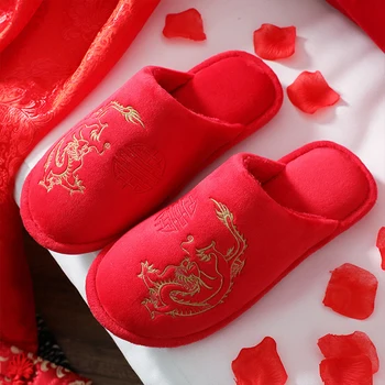 Jarní Čínský Styl Ženy Červené Svatební Přezůvky Krytý Pohodlné Výšivky Pár Domů Přezůvky Zimní Non-slip Domácí Papuče