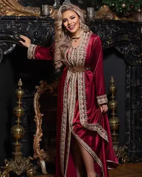 Marocké Kaftan Večerní Šaty Korálky Ruční Práce Muslim vínová zlatá detail arabské Abaya plesové Šaty robe de soirée