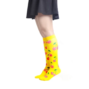 SANZETTI 3 Párů Hot Prodej Šťastný Dámské Barevné Podporu Nohy Roztáhnout Kolena Délka Česaná Bavlna Pod Kolena Anti-Únava Ponožky